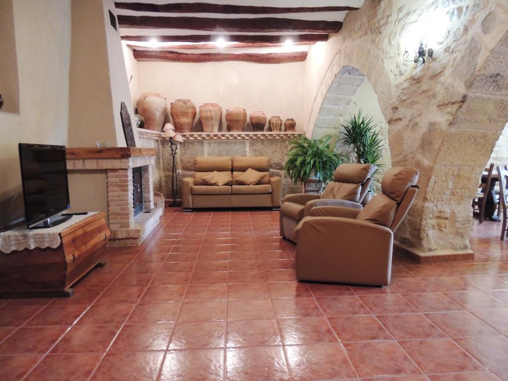 Las Bodegas Del Gilo Valdealgorfa Exterior foto